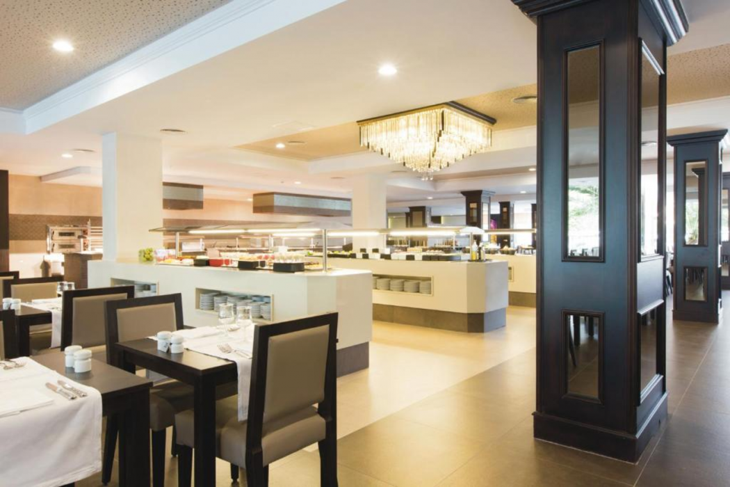 Hotel RIU Bravo 21/42