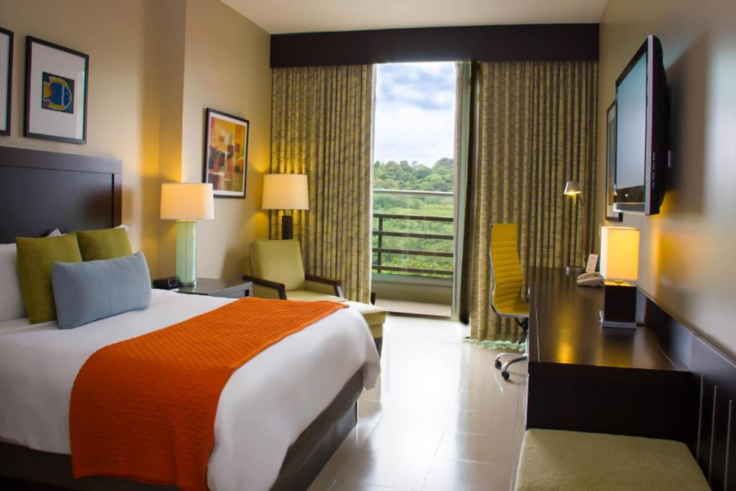 Summit Rainforest Golf Resort & All Inclusive 7/23
