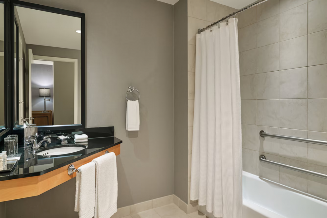 Renaissance Chicago O'hare Suites 11/47