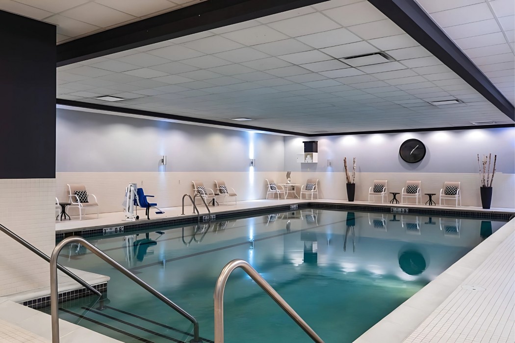 Renaissance Chicago O'hare Suites 25/47