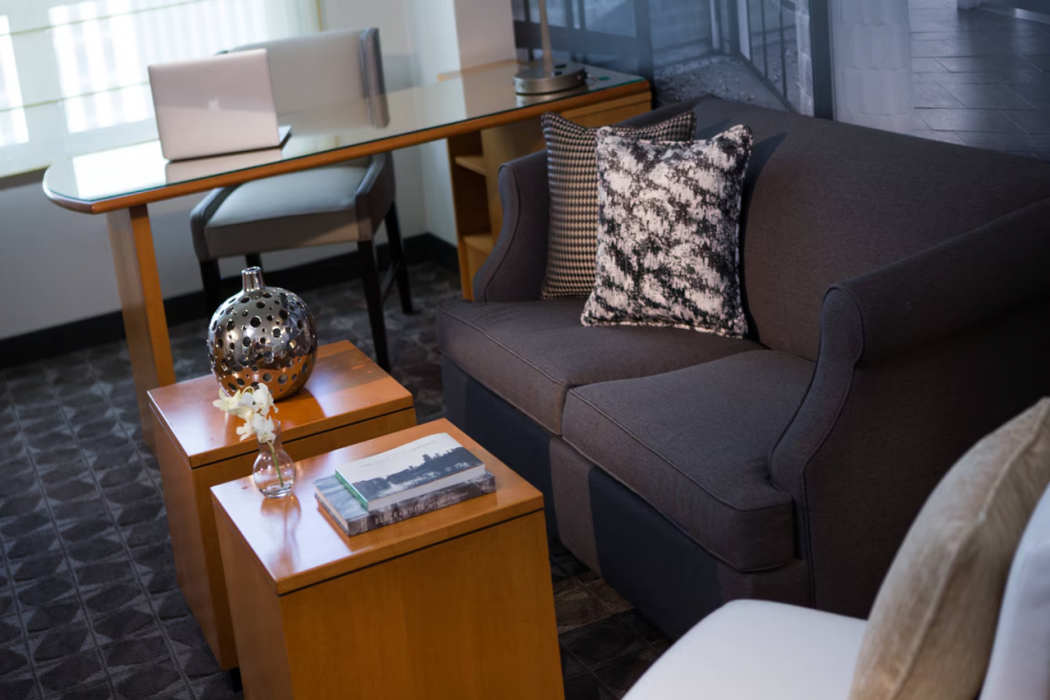 Renaissance Chicago O'hare Suites 19/47