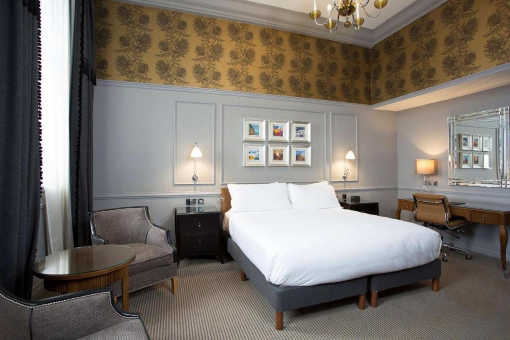 The Caledonian Edinburgh, Curio Collection by Hilton 7/60