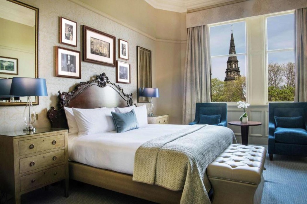 The Caledonian Edinburgh, Curio Collection by Hilton 6/60