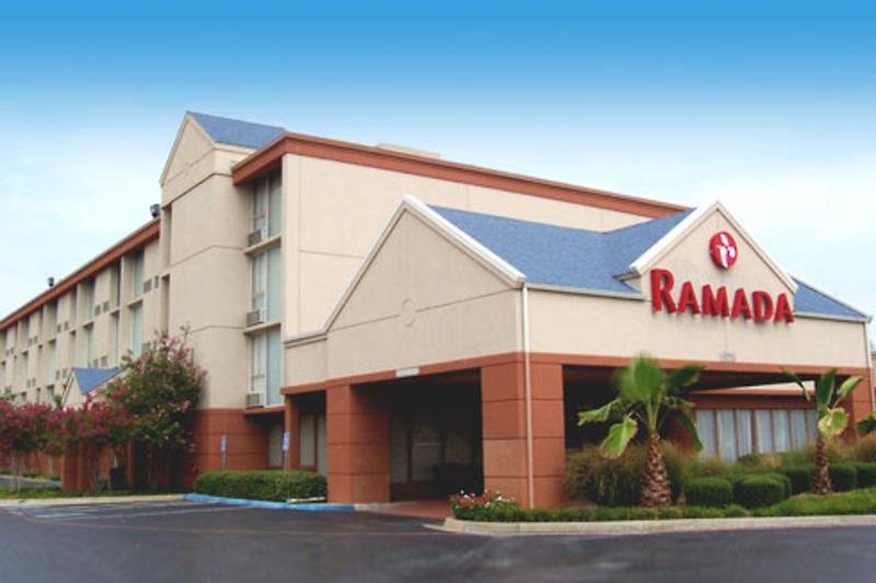 Holiday Inn Dallas Market Ctr Love Field, an IHG hotel 2/66