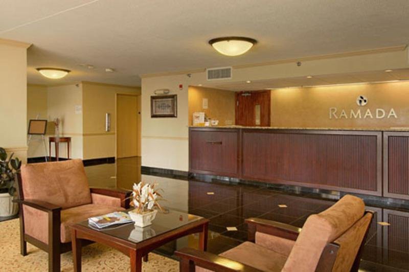 Holiday Inn Dallas Market Ctr Love Field, an IHG hotel 10/66