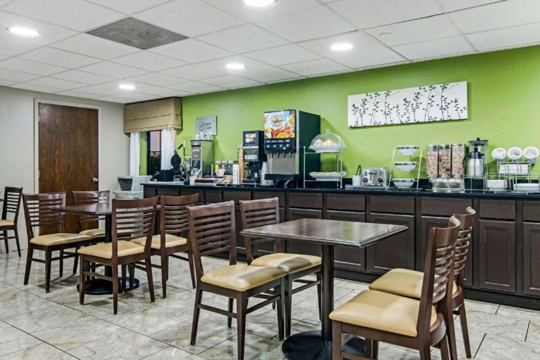 Sleep Inn near I-80 and I-94 12/27