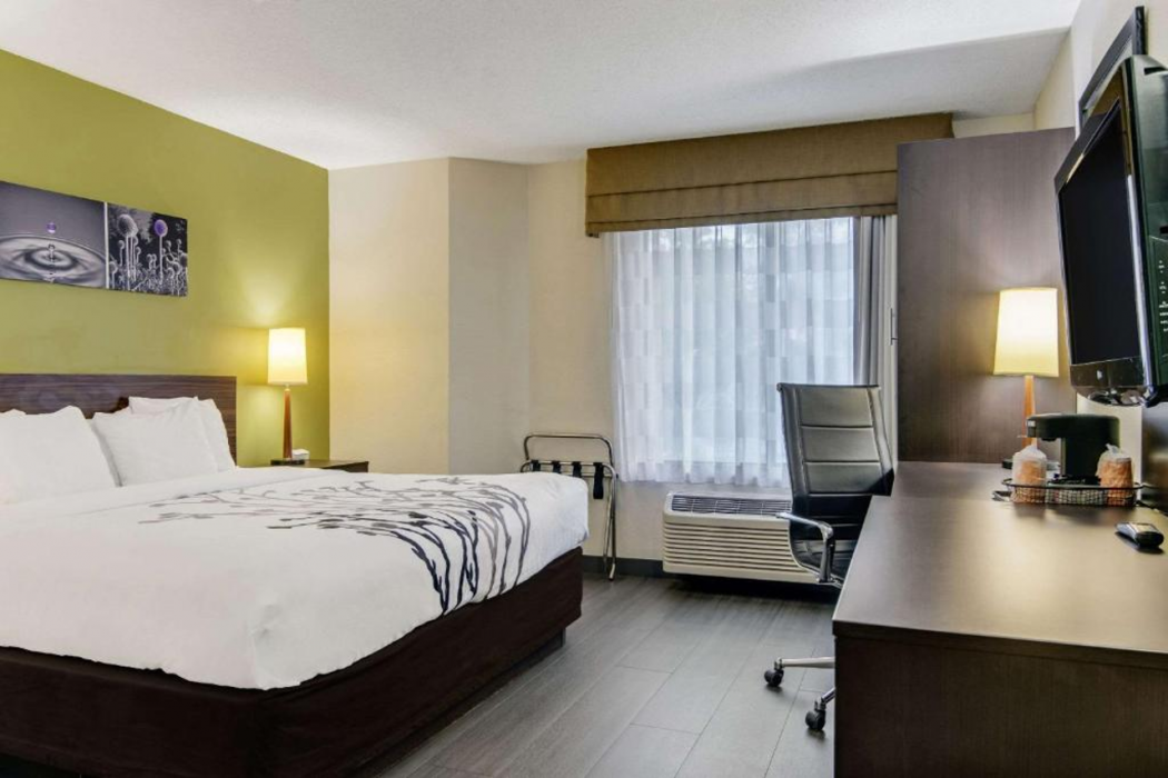 Sleep Inn near I-80 and I-94 10/27
