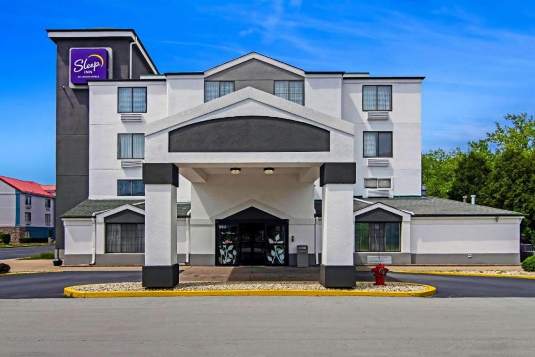 Sleep Inn near I-80 and I-94 1/27