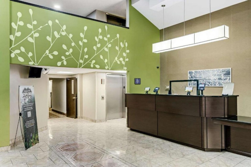 Sleep Inn near I-80 and I-94 5/27