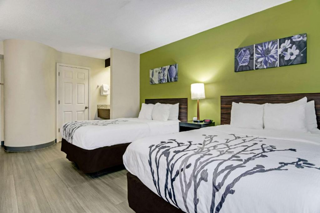 Sleep Inn near I-80 and I-94 7/27