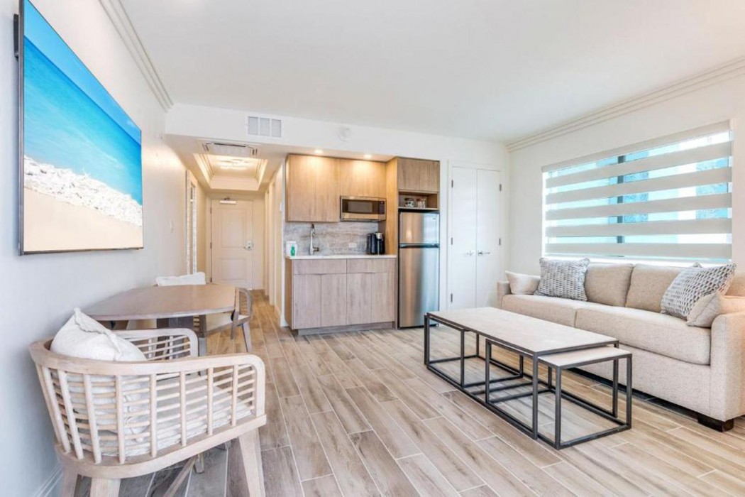 Sanibel Inn 8/41