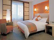 HOLIDAY INN LONDON HEATHROW M4J4 7/62