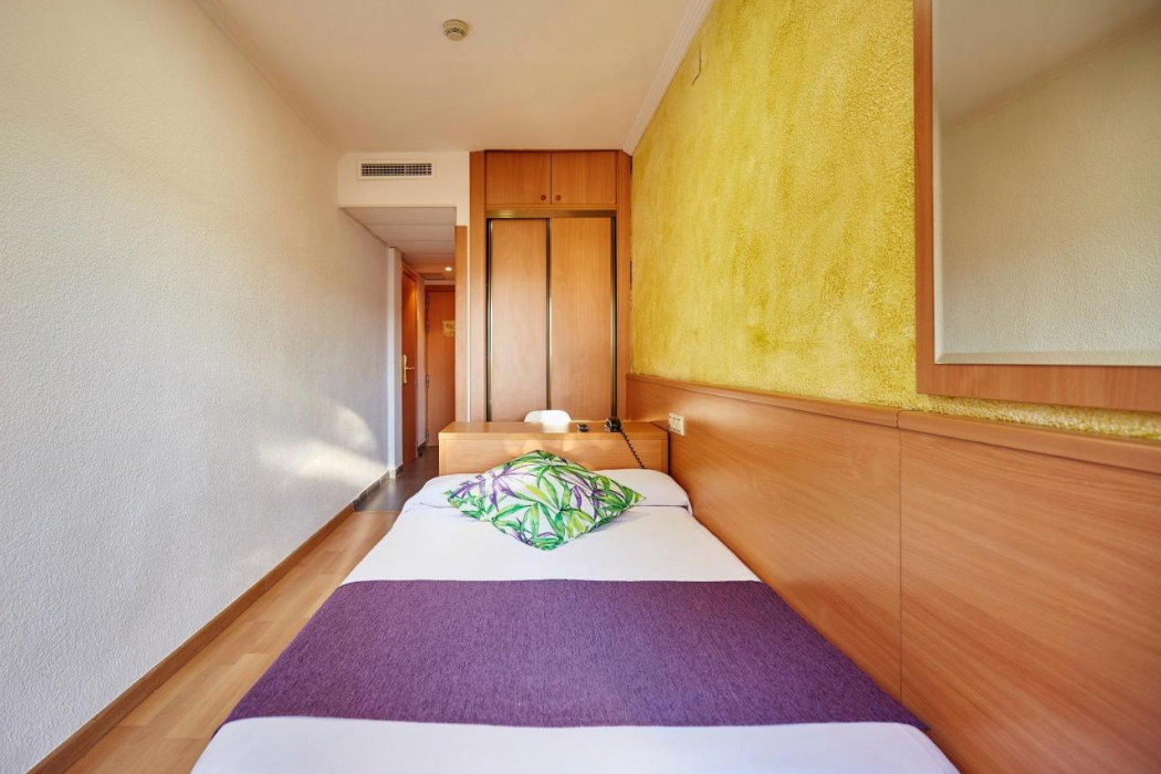 Samba Hotel 7/63
