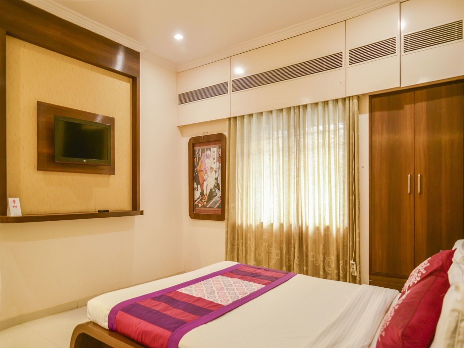 Oyo 4445 Hotel Saishri 33/63