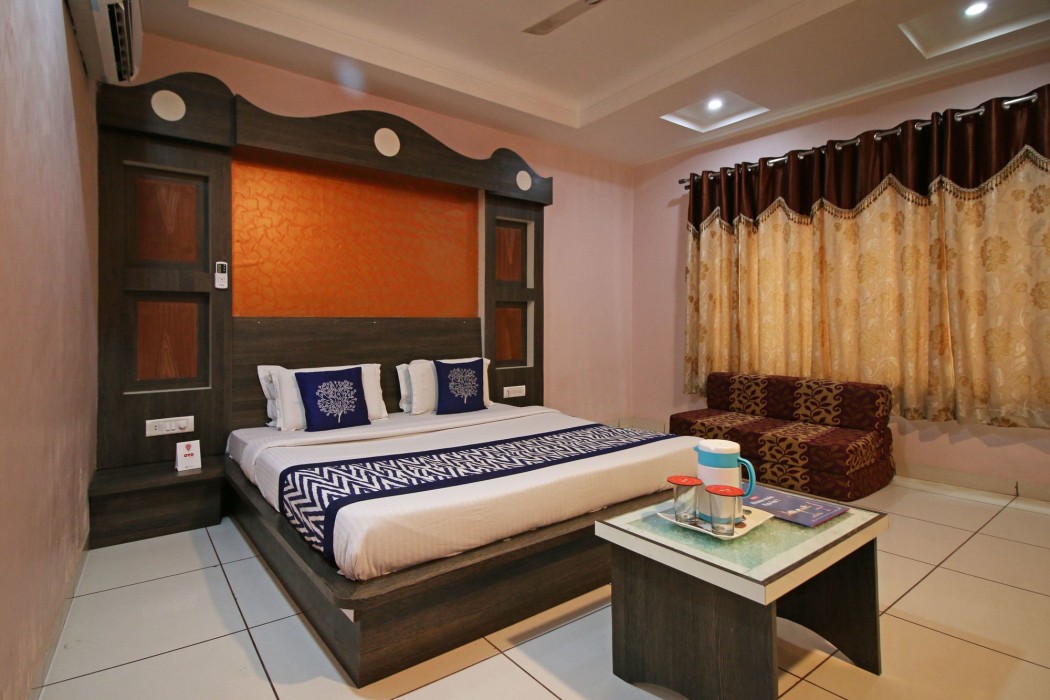 Oyo 4608 Hotel Galaxy 32/39