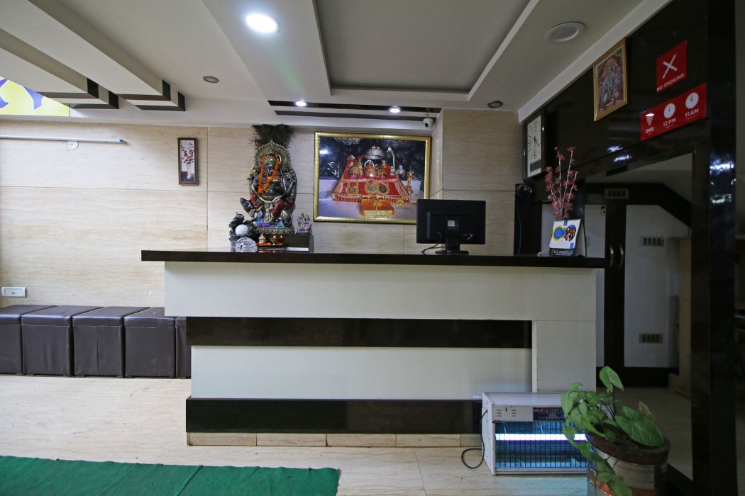Oyo 4608 Hotel Galaxy 24/39