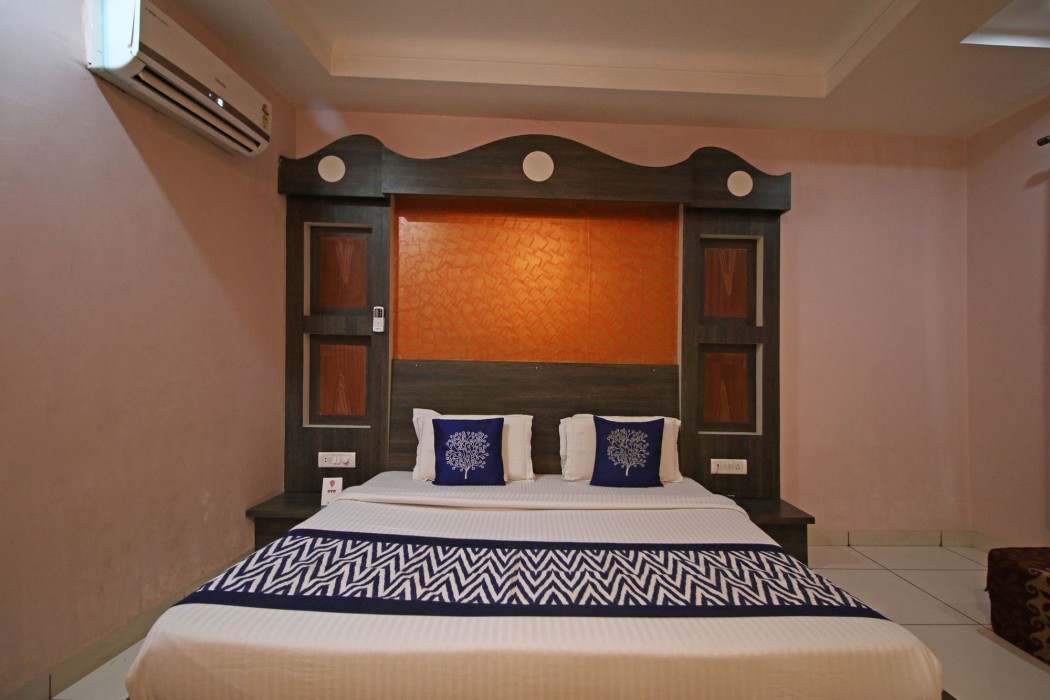 Oyo 4608 Hotel Galaxy 19/39
