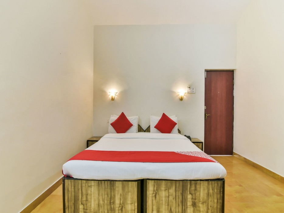 Oyo 4977 Kristal Sands Beach Resort 38/78