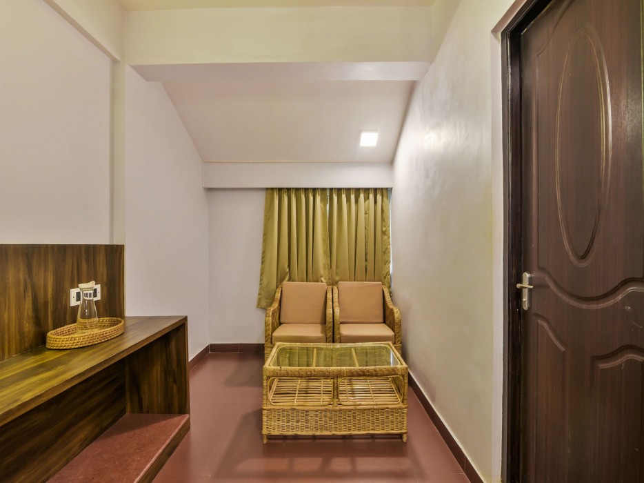 Oyo 4977 Kristal Sands Beach Resort 48/78