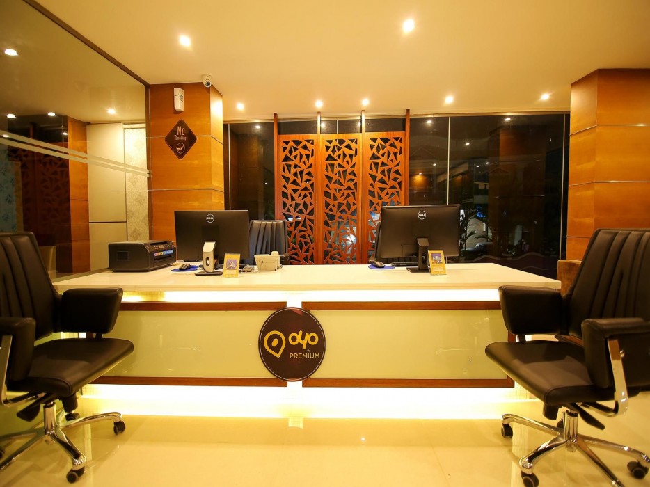 Oyo Premium Kakkanad Civil Station 22/54