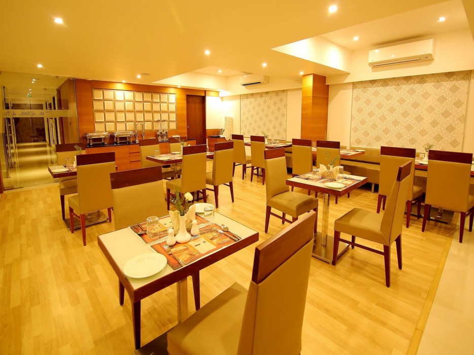 Oyo Premium Kakkanad Civil Station 20/54