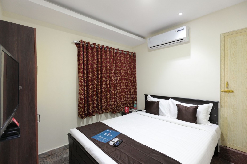 Oyo 4584 India Gate 22/54