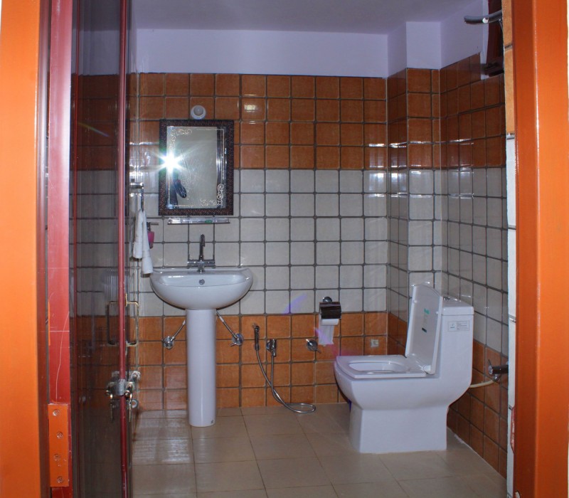 Yatrik Inn 38/56
