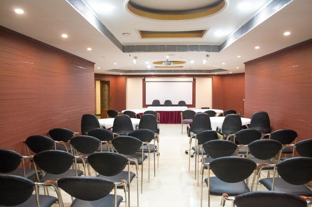 Oyo Premium Nayapalli Irc Village 40/72