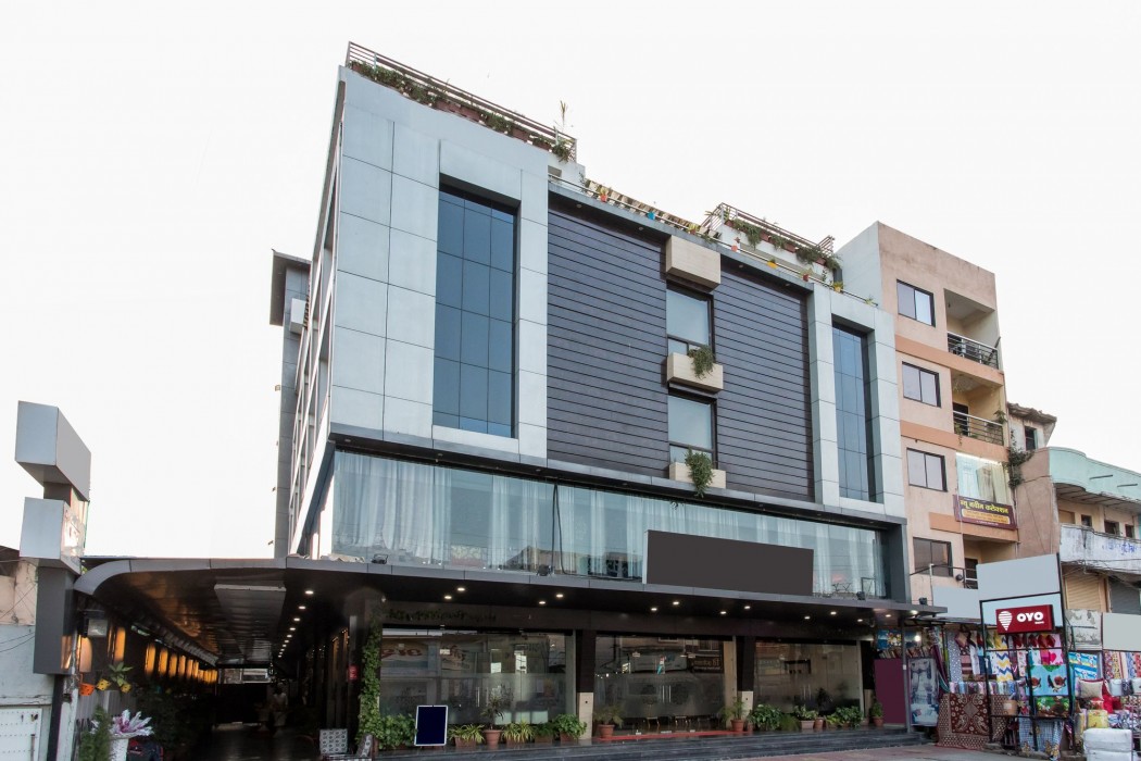 Super Townhouse Divya Palace 24/69