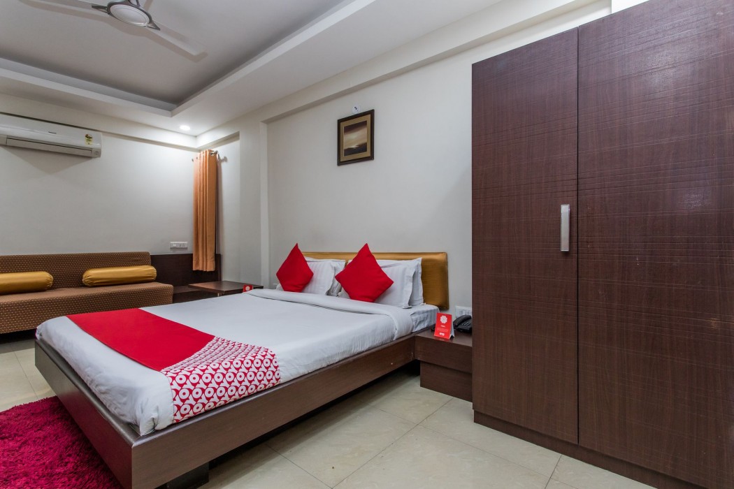Super Townhouse Divya Palace 47/69