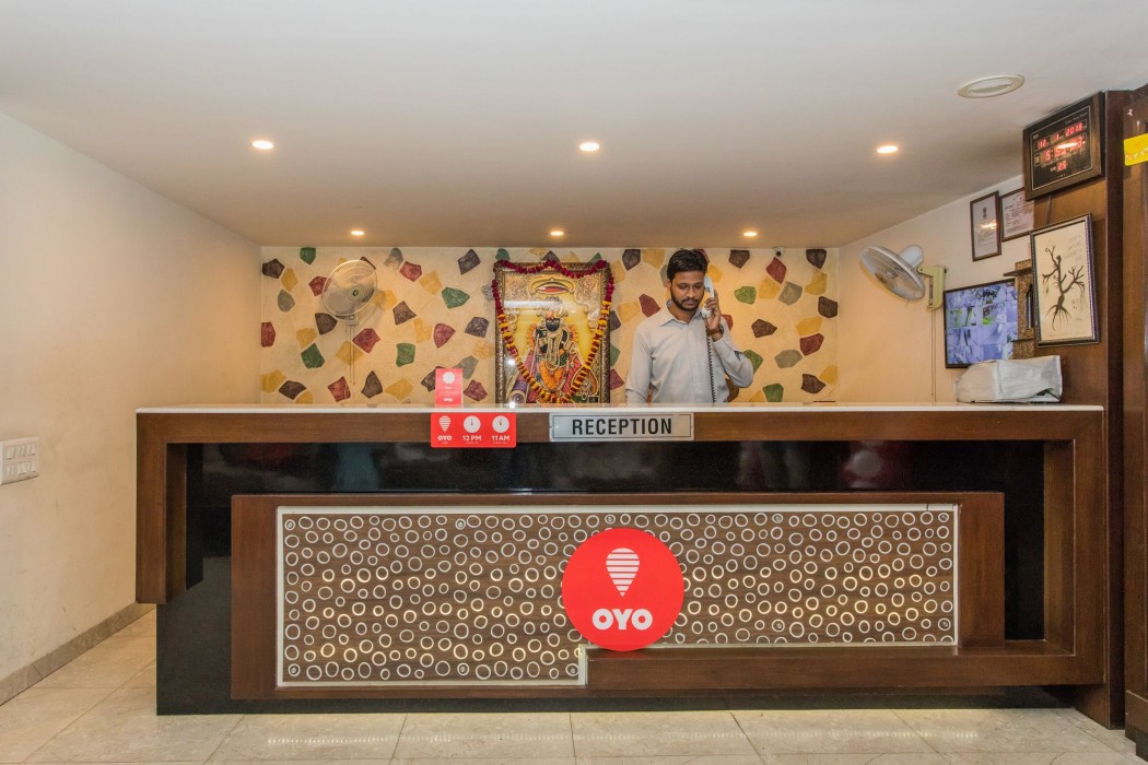 Super Townhouse Divya Palace 30/69