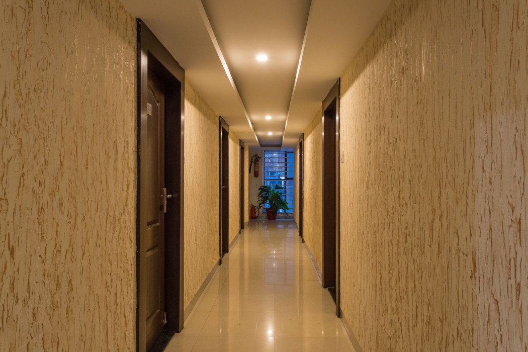 Super Townhouse Divya Palace 37/69