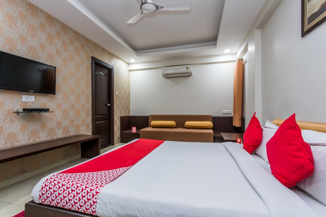 Super Townhouse Divya Palace 48/69