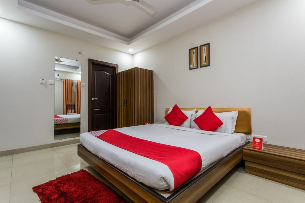 Super Townhouse Divya Palace 32/69