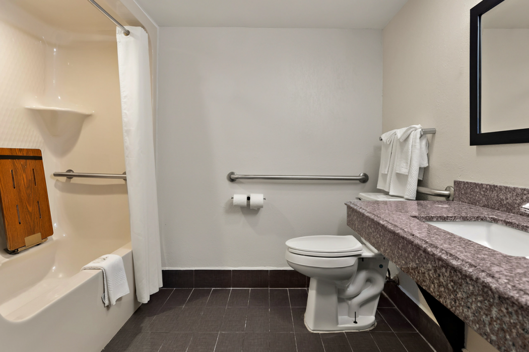 Quality Inn Memphis Northeast Near I-40 11/22