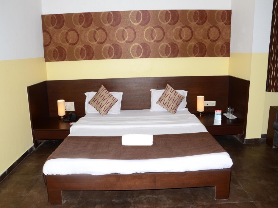 Oyo Rooms Sampatrao Colony Alkapuri 33/48