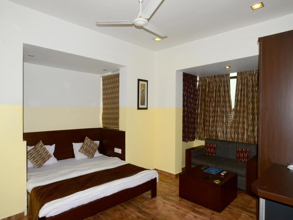 Oyo Rooms Sampatrao Colony Alkapuri 20/48