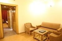 Hotel K.C. Cross Road 29/50