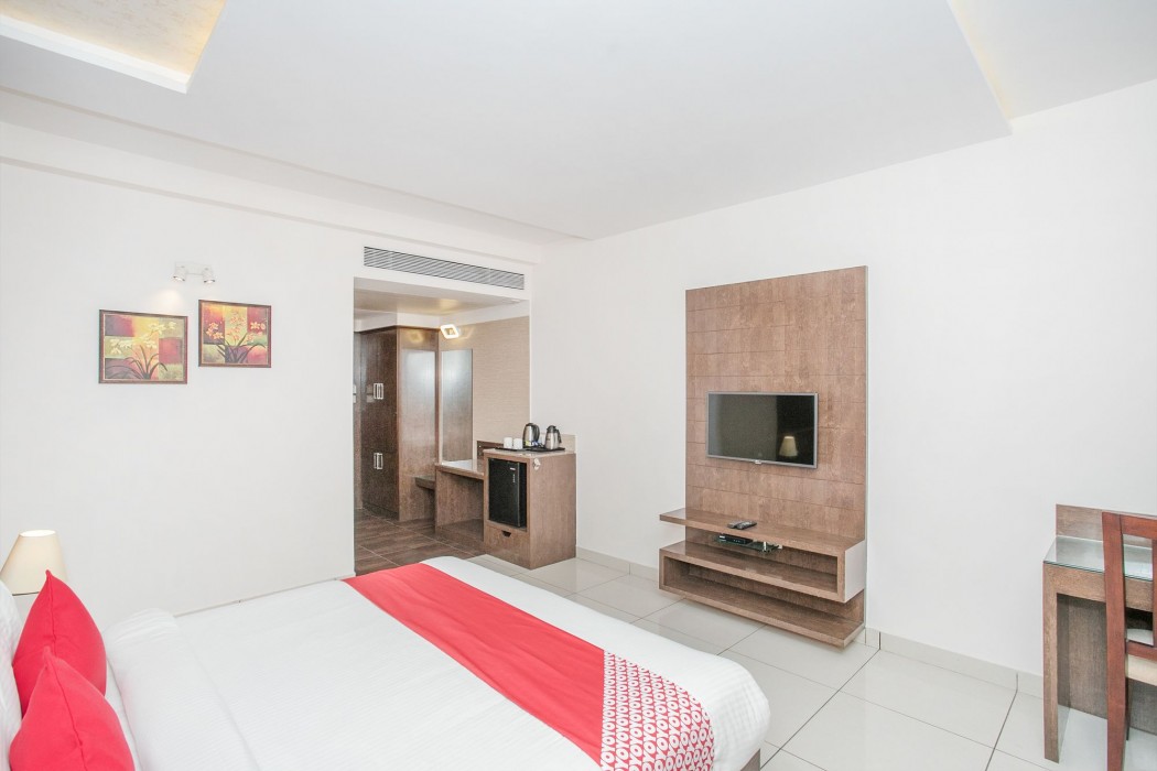 Oyo 6593 West Fort Hotel 24/50
