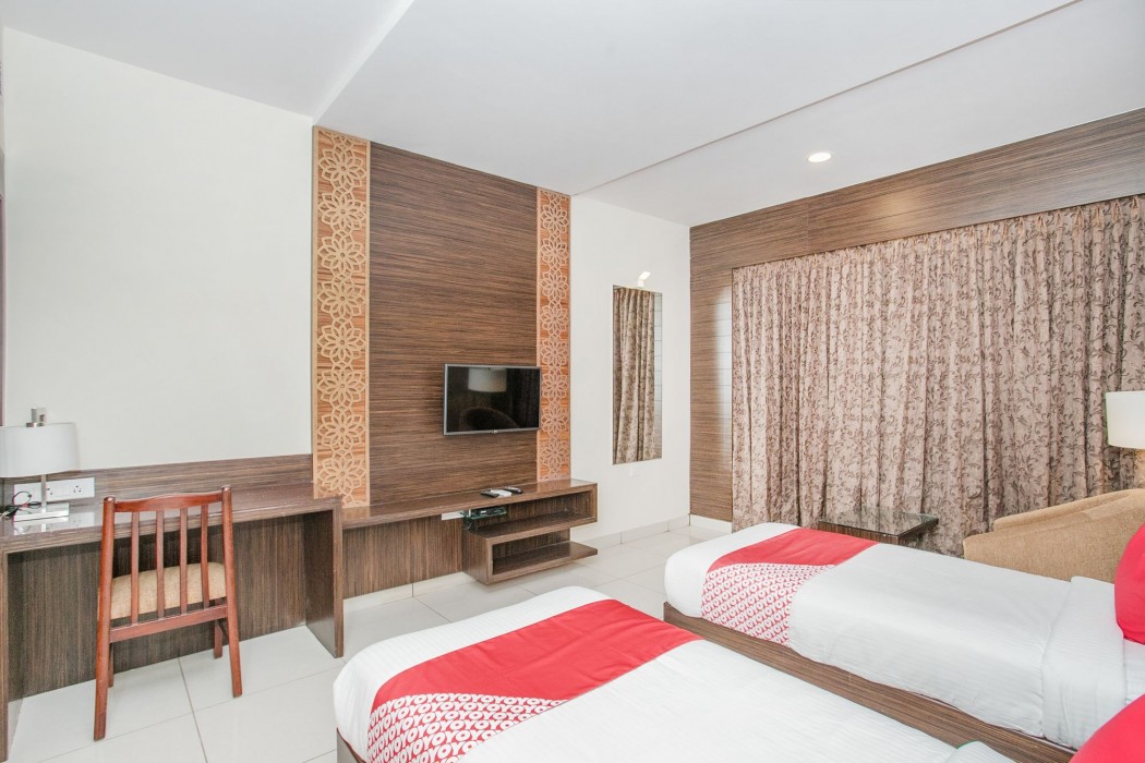 Oyo 6593 West Fort Hotel 20/50