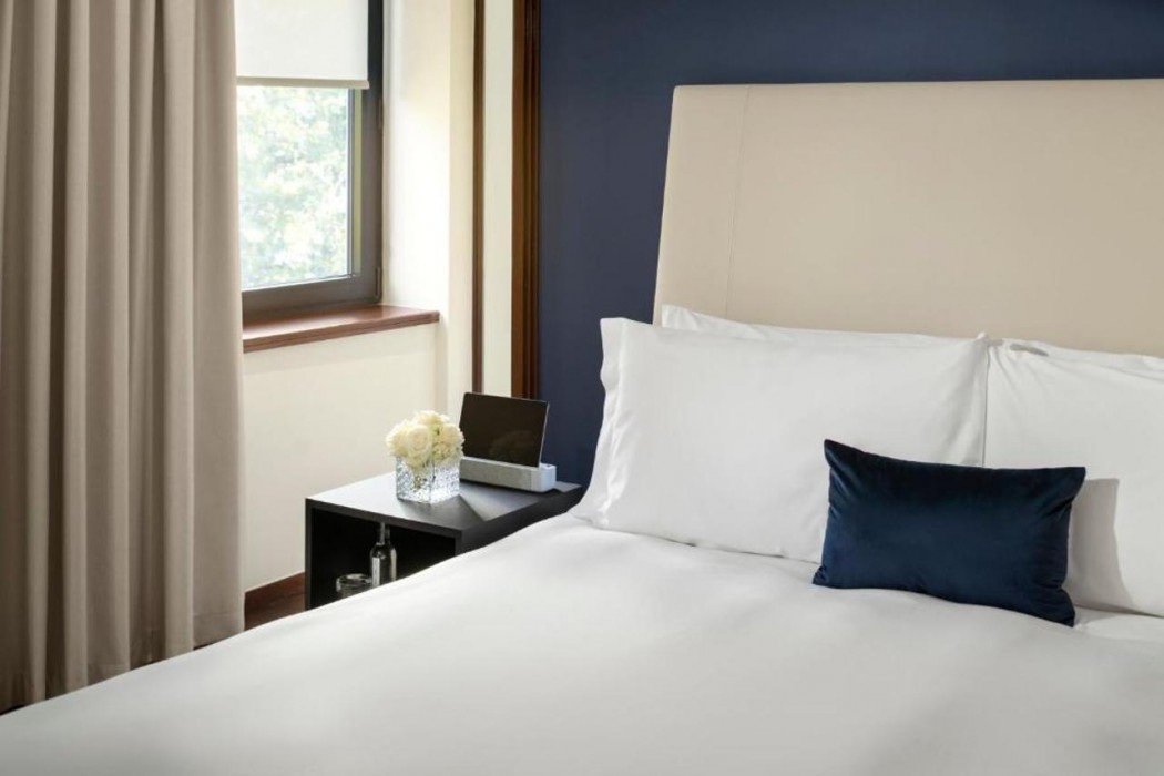 Como The Halkin 13/71