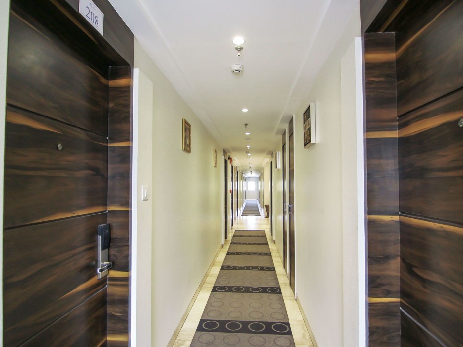 Oyo 12496 Skyotel 18/36
