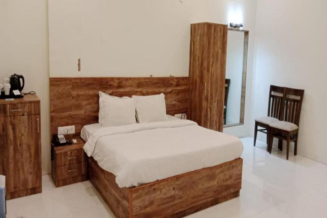 Pushp Vatika Resort & Lawns 10/60