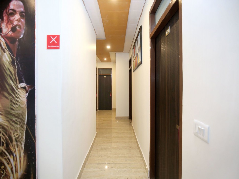 Oyo 13368 Hotel Gold Star 16/35