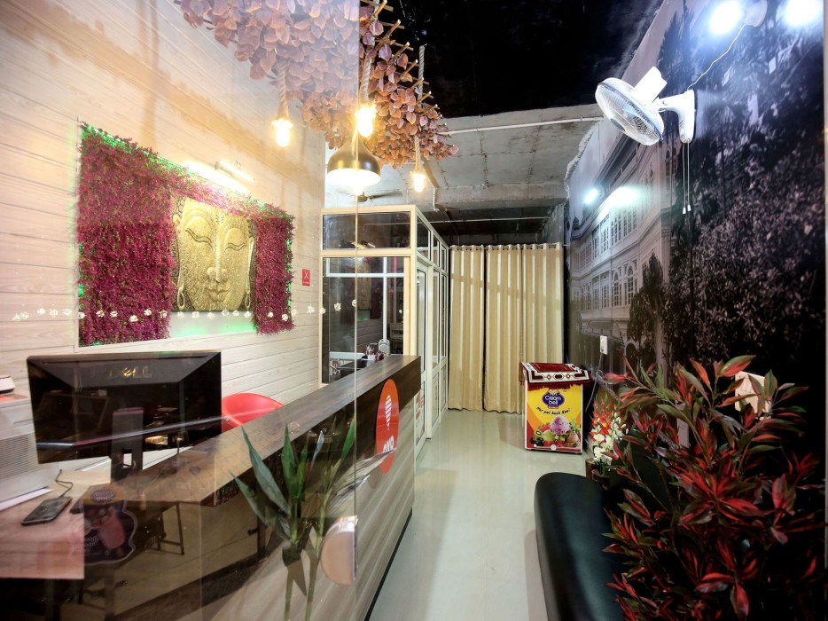 Oyo 13368 Hotel Gold Star 29/35