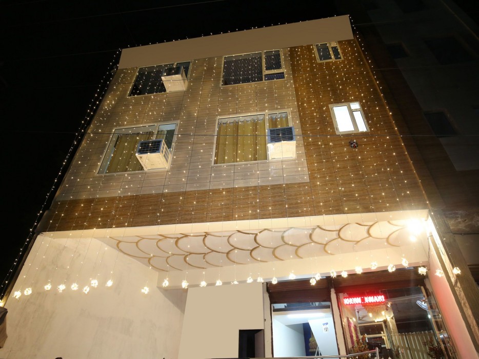 Oyo 13368 Hotel Gold Star 9/35