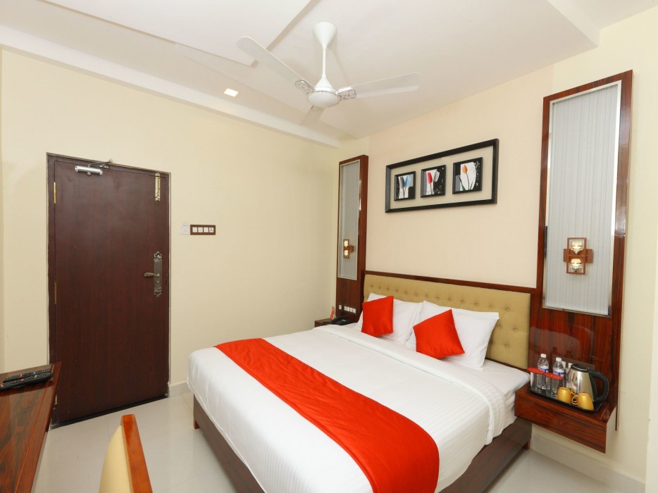 Oyo 14759 Hotel President 36/55