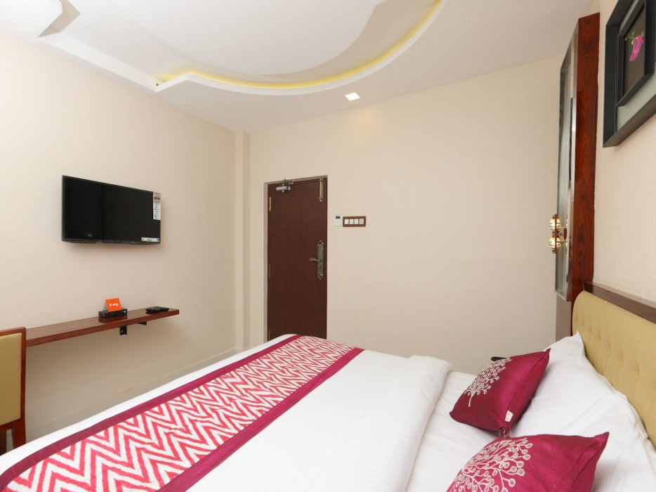 Oyo 14759 Hotel President 38/55