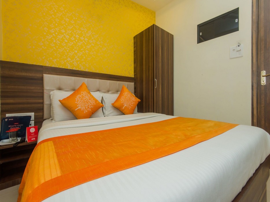 Oyo 10954 Hotel Golden Galaxy 28/50