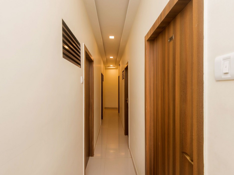 Oyo 10954 Hotel Golden Galaxy 17/50